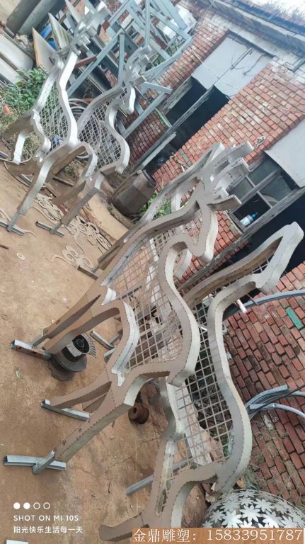 不锈钢抽象鹿雕塑价格 园林不锈钢鹿雕塑制作厂家